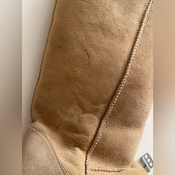 Classic Tall Uggs - Picture 8 of 11